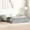 vidaXL Bedframe met hoofd- en voeteneinde grijs sonoma 140x190 cm