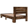 vidaXL Bedframe bewerkt hout en metaal gerookt eikenkleurig 90x200 cm