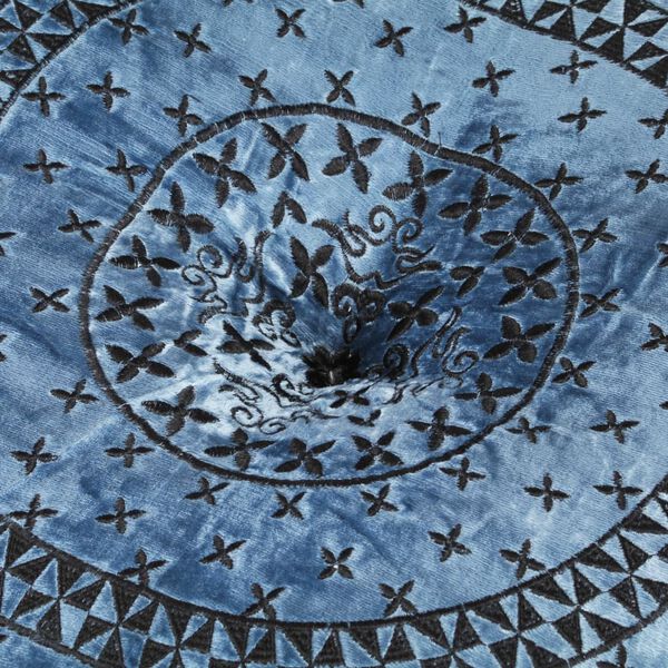 vidaXL Poef met borduursel rond 60x25 cm fluweel blauw