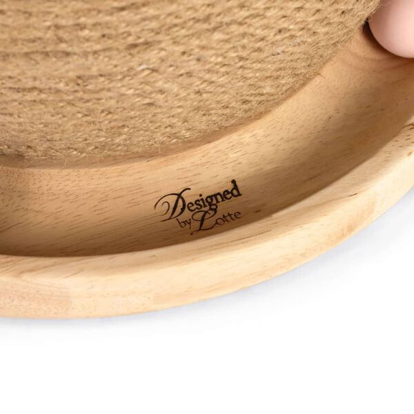 Designed by Lotte Kattenkrabspeelgoed bolvormig Mila 29,5x22 cm hout