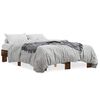 vidaXL Bedframe bewerkt hout metaal gerookt eikenkleurig 140x190 cm